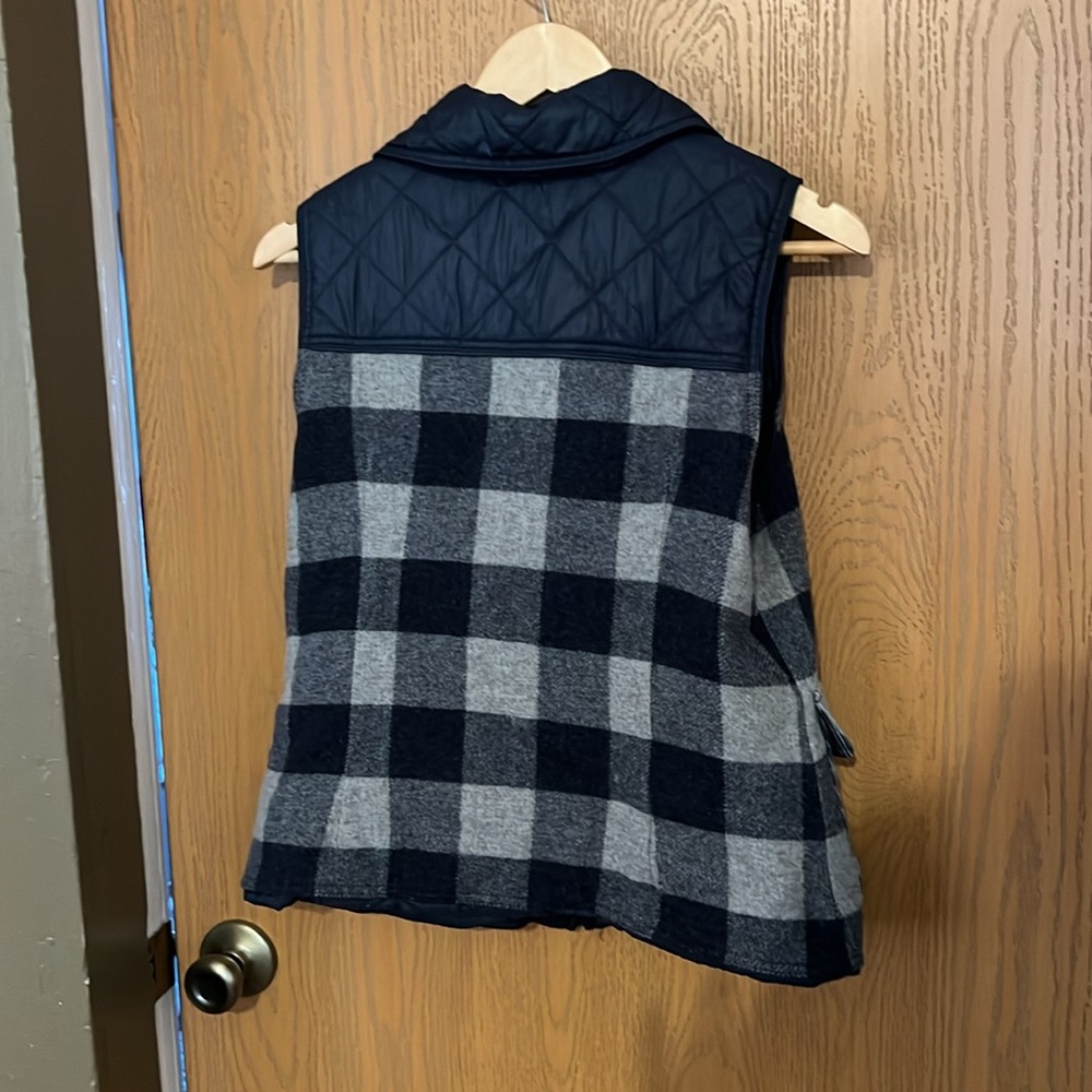 Women’s Medium Fitted Pendleton Vest - image 5